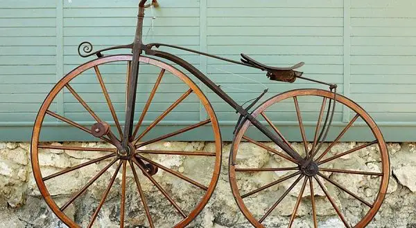 Zgodovina kolesa - kdo ga je izumil in v katerem letu, skica prvega kolesa
