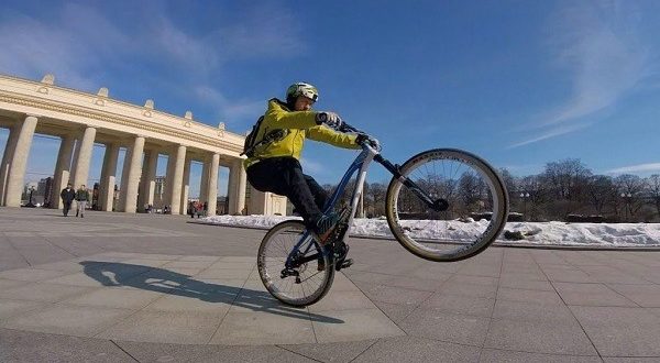 Kako voziti na zadnjem kolesu na kolesu: načini vožnje